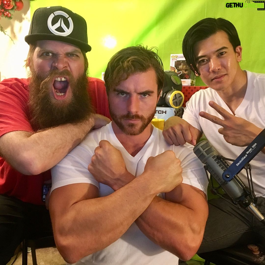 Gaku Space - 7.1K Likes - Hog Wild Toy Drive!
I was featuring on @menacemade twitch.tv/optimus_slimed for charity to give holiday presents to kids!
@thechristianhoward hopped in as a surprise guest.
Thank you so much if you watched the stream & donated for kids! We raised over $2100 while we're on the stream!
You guys will make the kids smile!
📷: @bgirlmislee
#overwatch #genji #roadhog
#streetfighterassassinsfist
#goki #kenmasters
#twitchtv #charitystream
#happyholiday #christmas #presentsforkids #toyfortots
#goodcause #lovekids