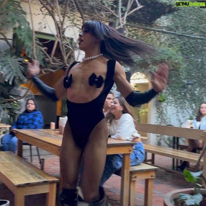 Gala Varo - 30.5K Likes - Hoy inicia un gran paso en tu carrera, el inicio de puras cosas maravillosas y hermosas que mereces por el artista y ser humano tan bello que eres. Estamos muy orgullosos de ti, en esta casa cuentas con todo el apoyo del mundo. Disfrútalo mucho y que tengas un inicio y viaje lleno de éxitos. Te amo @horaciopotasio la próxima súper estrella del drag mexicano 😘