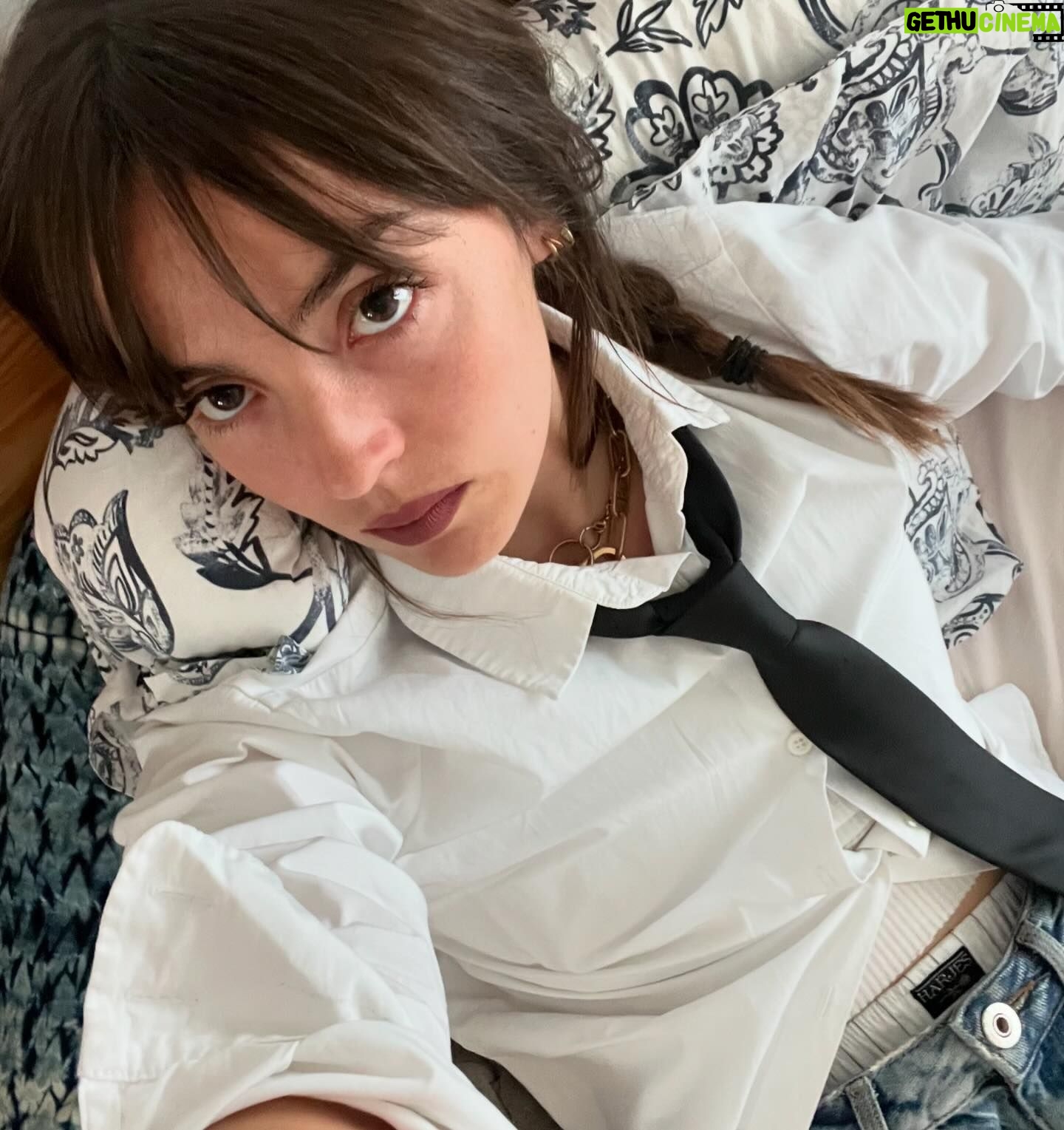 Garance Marillier - 7.8K Likes - brat summer except that idont need no season to be a brat :)