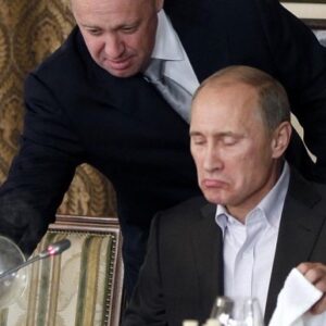 Garik Oganisyan Instagram - Путин о мятеже Пригожина:
Говорят, припасы ждёт, занимается стряпнёй какой-то.
Решил он вдруг зайти ко мне. С чего это?
В двенадцать, считай ночью, объявился вдруг.
Что же он хочет?
Ну пусть только заикнется об этих двух. Рот свой откроет тут
Пригожин, эта рожа из кухни.
Да как же он может вслух при мне говорить такое?!
Хотя - не. Наверно, там что-то другое.
Первый - ну не знаю. Чисто цивильный,
Сильный, погоны как в американском фильме.
Доход стабильный, устроил к себе сына.
А сам он и генерал, и заммина.
Второй - это вообще: прозрачный кителек с вырезом,
Полузиат такой, гелем вылизан,
Кремом вымазан. Откуда вылез он?
Из книги про тувинцев выписан.
Пусть только заикнется об этих двух.
Чей-то брат, кому-то просто друг! АААА!  Не переношу на дух!
Частная компания, ребята - короче, всё понятно.
Очень приятно. Блядь.
Ну чё я завожусь опять? Бред. Прошло аж 8 лет.
Слышал, что одежда какая-то там, фирма,
Еще кулинария в кафе. Ну чё, молодчина.
Значит есть ловэ,
Значит есть порядок в голове. Хуже ж никому не станет.
Воспоминаний - хватит. Этих нежностей, грубости,
Всякой ерунды в сущности.
Было время - жил внутри таких глупостей!
Встреча состоялась напряженная.
Восстановленные клетки были вновь пораженными.
Претензии застали врасплох:
Слеп, глух, скуп, туп, груб, рэп,
Бахмут. Вздох, всхлип.
Ты нет, а он смог. Просто друг.
Врешь! От слез тушь, что ж.
Пришел в Ростов, сук. Стоп! без рук! не трожь! не трожь!
КА полетел к чертям. В стену пульт от телека.
Сцена с вывернутыми магазами, Истерика.
Пенальти ногой по звуковой плате.
Половина группы (Любэ)
на разорванном плакате.
Двери с грохотом, соседи с хохотом. Снова вот она.
Бомбить опять будет кто потом?
- А ведь не так сильно щас, то ли будет в будущем…
Навсегда запомните: все уходят с Лукашем.