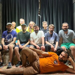 Garik Oganisyan Instagram - С годиком, дорогой @aristandupclub! Спасибо @ritasadulina @karen_big_dick_official @edoovsepyan @mightyworlock и еще множеству причастных! Если вы в Ереване - приходите, мы всегда рады!