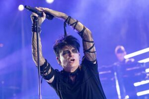 Gary Numan Instagram - My apologies for our on-stage times being a little later than I’d said they would be at the start of the tour. We’ve been going on 90 minutes after doors, not 60. So, tonight we will be going on around 8pm. Pic: @naomidrydensmith