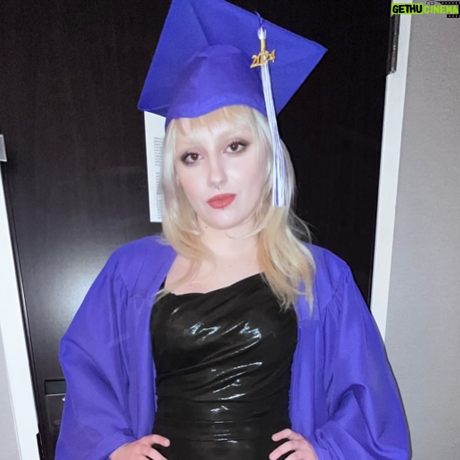 Gary Numan - 4.5K Likes - Congratulations Persia (who graduated today). I’m so sorry I couldn’t be there Pod. Love you 💝💝💝
