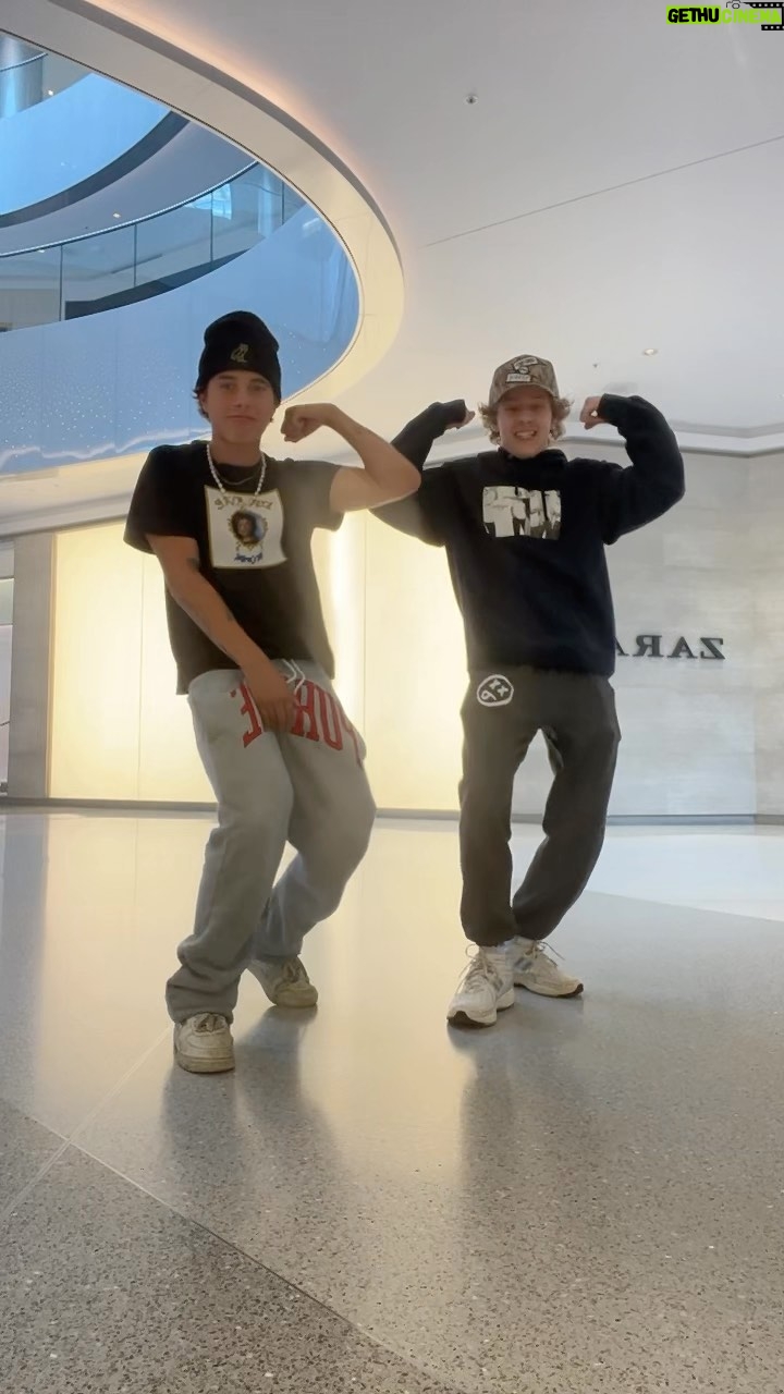 Gavin Magnus - 49K Likes - Oh We Are So Back... #dancers #artist #hiphop #milliondollarbaby