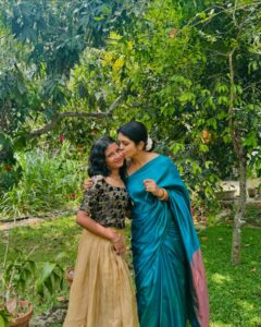 Actress Gayathri Arun HD Instagram Photos and Wallpapers August 2024