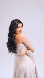 Actress Geethika Tiwary HD Instagram Photos and Wallpapers July 2024