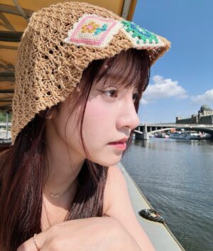 Genie Chen Instagram - 🛥️