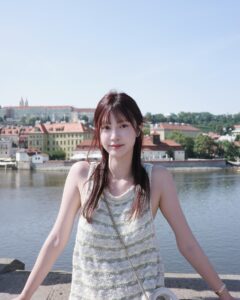 Actress Genie Chen HD Instagram Photos and Wallpapers August 2024