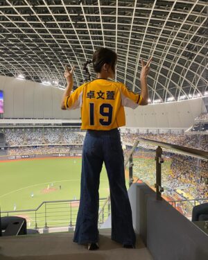 Genie Chuo Instagram - 演出前的自己
從球迷變成演唱者的進化🧬

2024/08/03  in 台北大巨蛋