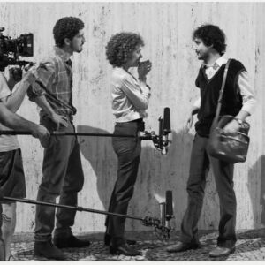 George Sauma Instagram - Quem que tá faltando?! Pra descobrir, corre pros cinemas! Dia 25 de abril estreia em todo Brasil, “Aumenta que é Rock n Roll”, a história da rádio que lançou o rock nacional!!! O filme tá incrível, que honra fazer parte disso! Viva o cinema! Esperamos vocês! ❤️