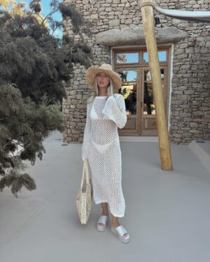 Georgia Hirst Instagram - ItsGOTtobe 🫶💍👰🏼 @santannamykonos #SantannaBeachClub #theplacewhereyoubelong