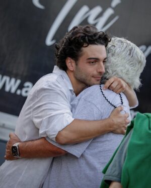 Gianluca Ginoble Instagram - Quando siete felici fateci caso ✨