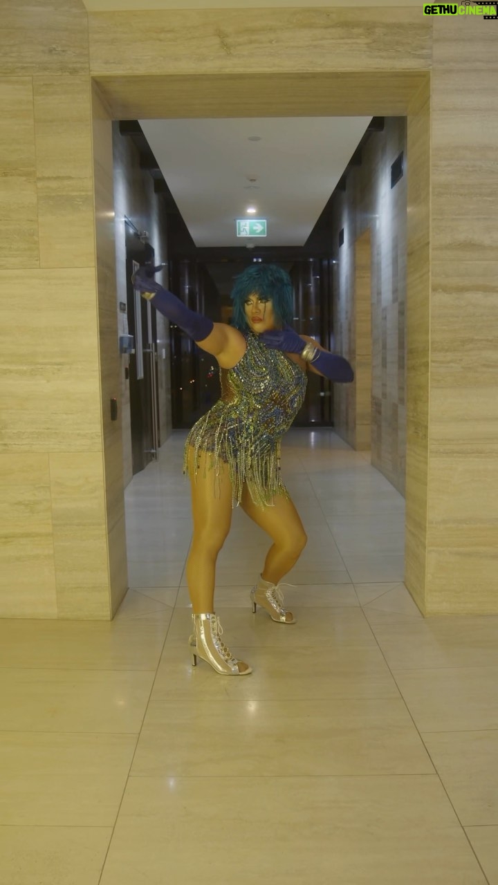 Gigi Era - 6K Likes - 💦Make me sweat,,,,Make me hotter 💦
Thank you @popchopshq for having me once again. See you next time.
Hair: @humanhairwigsbydave
Outfit: @markjosephsayad
Film: @benplay
Assist: @clarissevjoyce_
#humanhairwigs #melbourne #photographer #dancing #tayla #water #dragracephilippines #bluehair