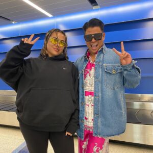 Gigi Era Instagram - ☑️Survived New York 
☑️ Met @parrisgoebel 
☑️ United broke my bag. Got replacement on the spot #camp 
☑️Photoshoot at time square 
☑️Watched musicals 
☑️Cross the Brooklyn Bridge 

MANY MORE!!!!

I use to watch these on tv and now it’s all reality!!!

#nyc #timesquare #royalfamily #crownsup #businessclass #qantas #versace #businesstrip #humanhairwigs