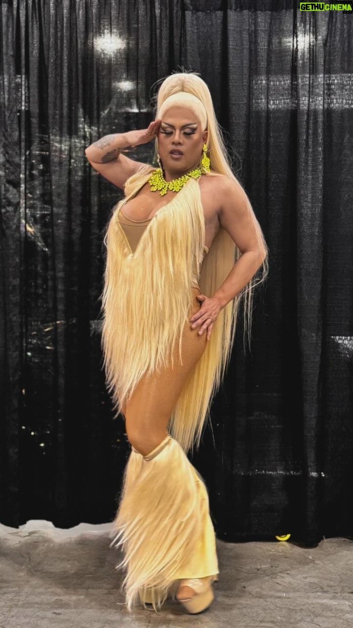 Gigi Era - 10K Likes - How’s my demons leewk? @dojacat 😘
Outfit: @johncarasig
Hair: @humanhairwigsbydave
Nails: @clawsinabox
Accessories: @ampedaccessories
@rupaulsdragcon look inspired by @dojacat coachella moment 😎 it’s all human hair baby.
Thank you everyone for coming and showing us your love and support 😘❤️🥰
#humanhair #wigs #dragconla #dragraceph #slay #inches