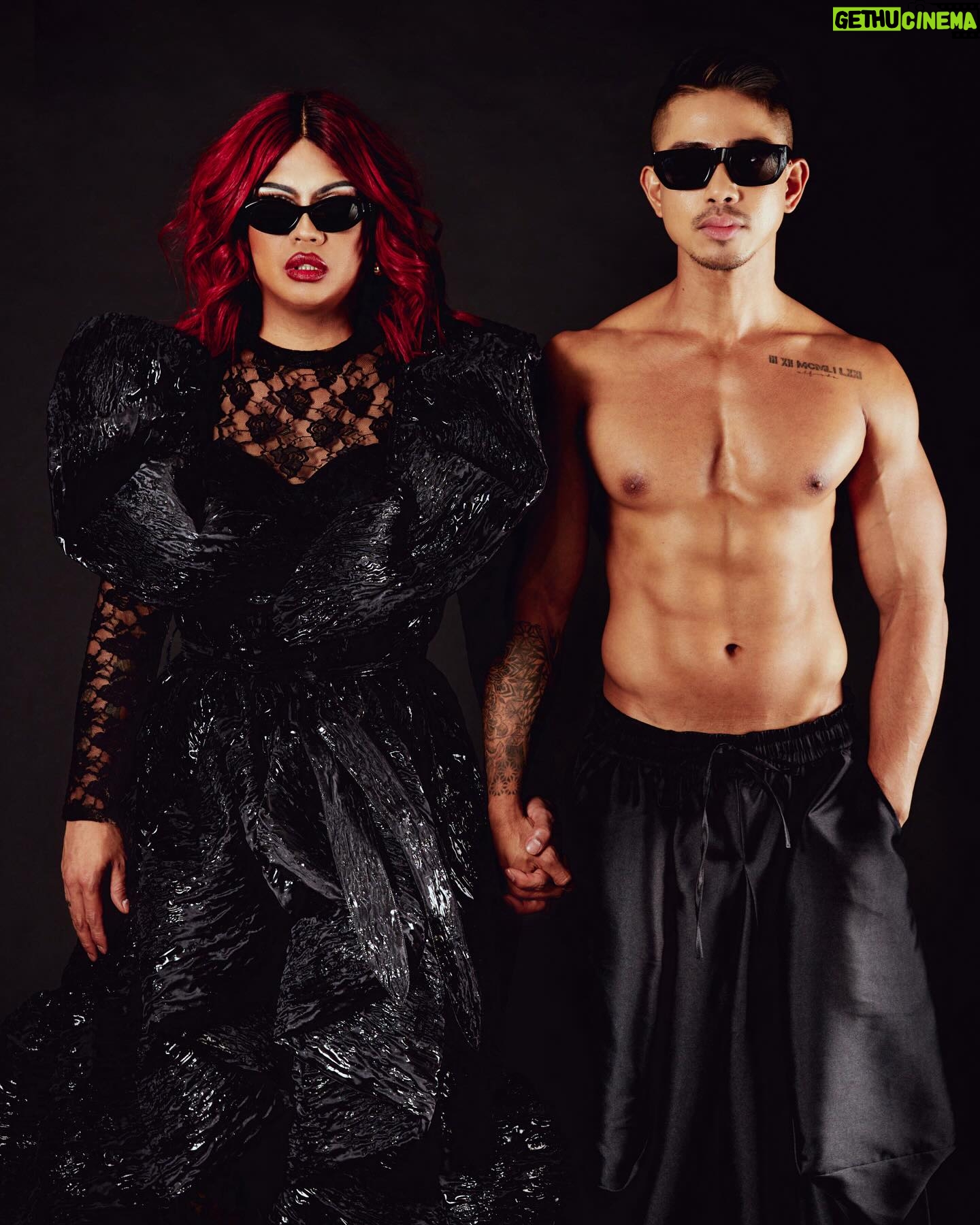 Gigi Era - 4.9K Likes - THE HOUSE OF ERA
Photo: @nealalday
Designer: @etalaustralia
Model: @suarie.rodrigo
Hair: @humanhairwigsbydave
#humanhairwigs #etalaustralia #trenchcoat #phoyography #editorial #melbournedesign #dragraceph #fitnees #modellife #redhairdontcare