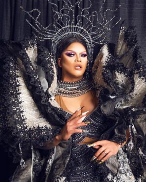 Gigi Era Instagram - Serving you 🦪 oysters 🦪couture 

HOW DID I BRING THIS TO L.A.? Only god knows 😂😂😂 #sobig #soheavy 

Designer: @axlaxelque 
Photo: @marcophotography86 
Retouched: @bryrivs 
Hair: @humanhairwigsbydave 
Nails: @clawsinabox 

#dragconLA2023 #pinkrunway #dragqueen #dragracephilippines #designer #oysters #losangeles