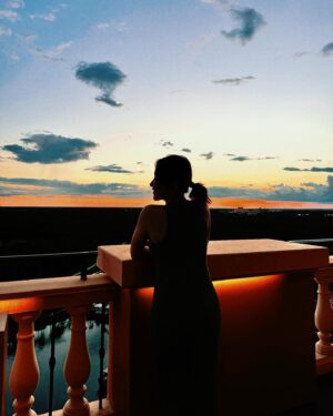 Gigi Lai Instagram - Beautiful sunset🧡

#sky #sunset #summervibes #vacations #travel #familytrip2024
