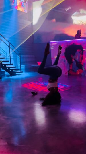 Gigi Maguire Instagram - While getting an exclusive preview by @prevail__ of his ALL NEW @prevanightclub .. My girl @therealchellah tried to call me out as if I don’t still got it.. so I had to show her a lil sumn light.. it’s giving the real #sillouettechallenge lol #MsShowMeTheMoney #gigi4prez2024 #Lipservice💋