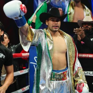 Gilberto Ramírez Instagram - Los ganadores nunca se rinden y los que se rinden nunca ganan 💯🇲🇽🥊. #AndNew #WBA #Champion
-
Winners never quit, and quitters never win 💯🇲🇽🥊. #zurdo #mazatlan #ramirez
@goldenboy @daznboxing @wbaboxingofficial @3pointmgmt