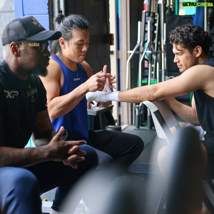Gilberto Ramírez - 93.6K Likes - Last Day of Camp for @zurdoramirez as he transitions into Fight Week for his World Title Fight Next Saturday, March 30th from the @youtubetheater in Inglewood,Ca and Live on DAZN📺🥊🇲🇽👑
#AndTheNew
@goldenboy
@daznboxing