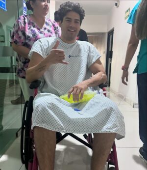 Gilberto Ramírez Instagram - God is great 🙏. Out of surgery & scheduled to make a full recovery. Had an unexpected medical scare but glad I was able to receive immediate treatment. I appreciate all the calls & messages from everyone. Thank you all & I will be back stronger than ever. See you soon 💯🇲🇽🥊. #appendicitis #surgery #medical #boxing #champion