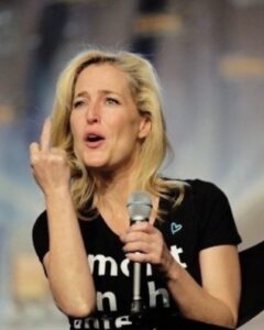 Actress Gillian Anderson HD Instagram Photos and Wallpapers August 2024