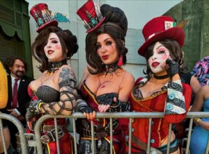 Gina Gershon Instagram - I loved dressing up like Mad Moxxi!!! And clearly Im not the only one!! So much fun to see all you ladies. @borderlandsfilm @picturestart @gearbox opens today!!! #🎩🎩🎩🎩🎩 #moxxi
