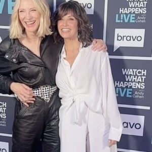 Gina Gershon Instagram - Me and my girl. ❤️❤️❤️Watch Wednesday night #watchwhathappenslive thanks to @michaelsilvahair and @gpcbeauty for purtying me up!! X❤️x @borderlandsfilm