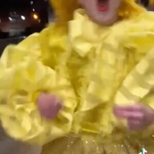 Ginny Lemon Instagram - Should I get tik tok again or nah? 🤷