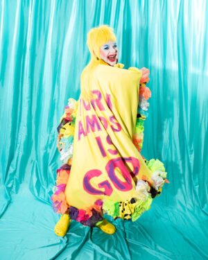 Ginny Lemon Instagram - Happy 60th birthday to the goddess herself @toriamos 💛🎉

Cape by @alexbasim 
📸 @emwajones