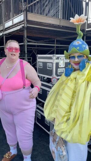 Ginny Lemon Instagram - Always professional? 🤣 @msjaydeadams @mightyhoopla