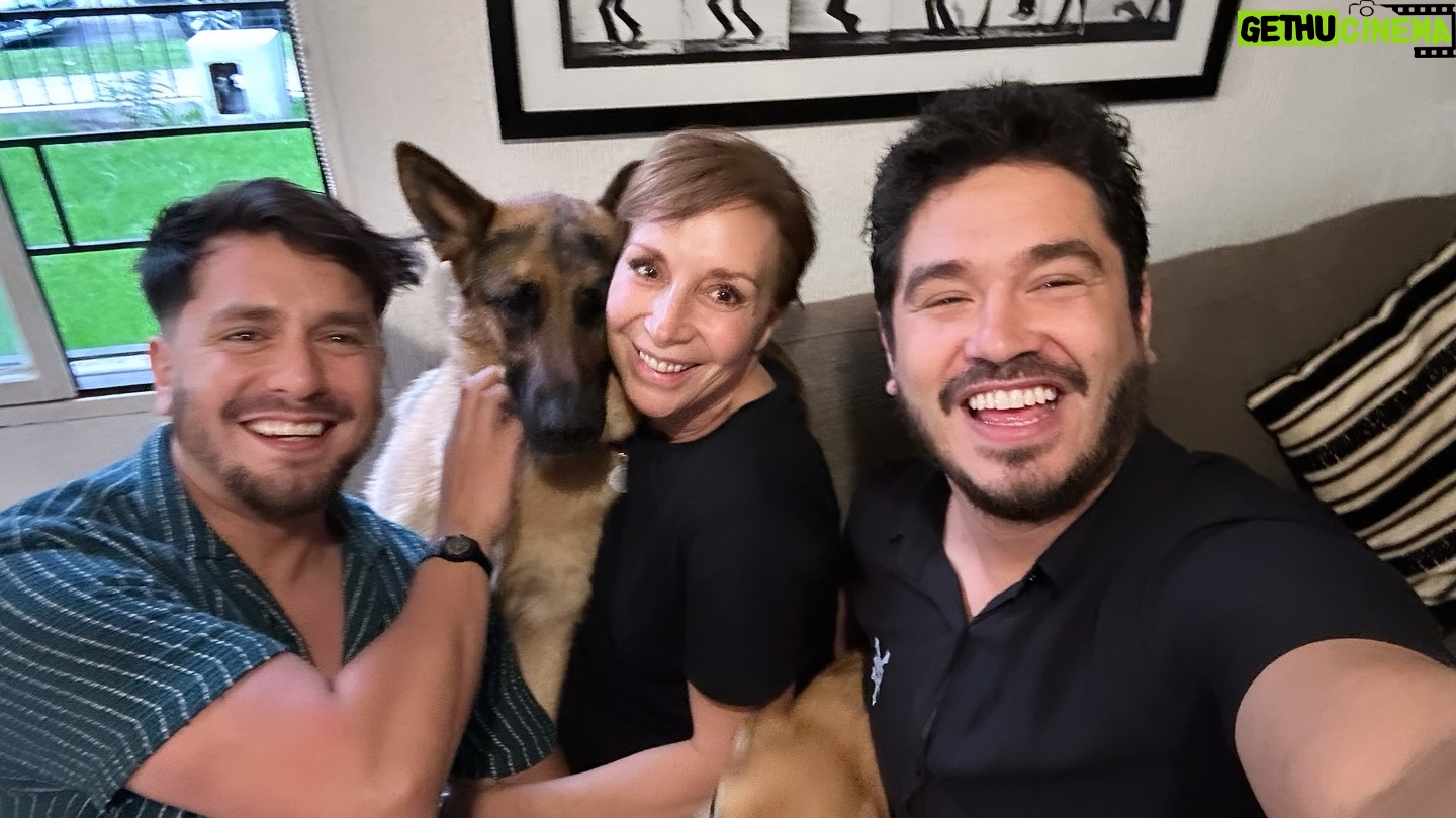 Gino Costa - 1.6K Likes - Amamos tenerte en nuestra casa 🩵
Mejores conversas y risas con @karendtv 🥰