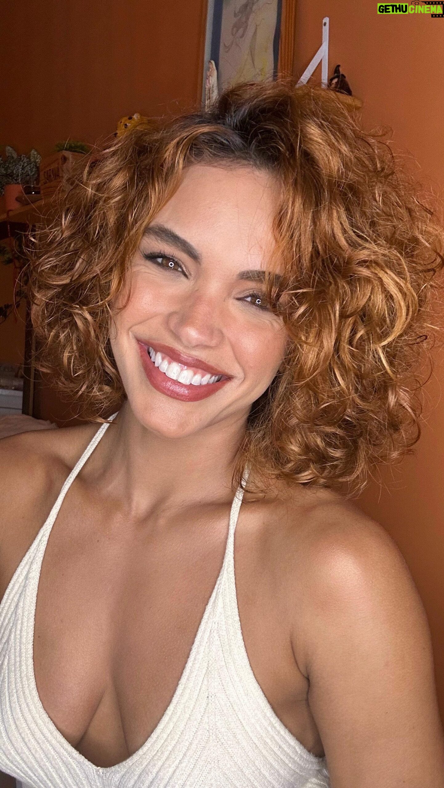 Giovana Cordeiro - 69.8K Likes - Atrasada sim, sem truque pra sair feliz com meu cabelo, jamais! Anota esse 📝
Meus novos aliados para um day after perfeito é a dupla Soro Hidratante Volumão Power Óleo Em Gel Levíssimo Volumão Power de @sedaoficial.
Reativar a finalização e recuperar a curvatura nunca foi tão fácil! ✨
#AguentaFirme #ÉSedaSim #CabelosSemLimites #Publi