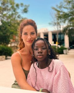 Giovanna Ewbank Most Liked Photos and Posts