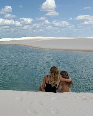 Gisele Bündchen Instagram - Sempre sonhei em visitar os Lençóis. Que lindo que é o nosso Brasil!❤️ I’ve always dreamed of visiting Lençóis Maranhenses. Brazil is so beautiful!