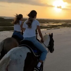 Gisele Bündchen Instagram - Sempre sonhei em visitar os Lençóis. Que lindo que é o nosso Brasil!❤️ I’ve always dreamed of visiting Lençóis Maranhenses. Brazil is so beautiful!