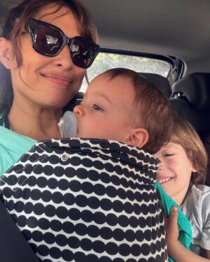Giselle Itié Instagram - nossa!! é muito muito muito AMOR envolvido ❤️! é revigorante poder esquecer - un poquito - desta sobrevivência caótica que atravessamos e mergulhar em um mundo relleno de verdades sinceras, risos reconfortantes, e cheiro de vida latente. Gratidão minha irmã @ma_itie Gratidão meu útero 🙌🏽❤️