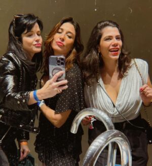 Giselle Itié Instagram - mujeres la vida es hecha de union!! de NOSOTRAS!! é tudo que esta sociedade misógina mais teme. é a nossa união ❤️‍🔥 a nossa resistência ❤️‍🔥 #girlssupportgirls