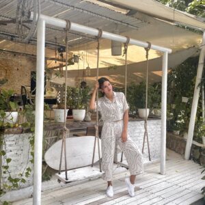 Gita Virga Instagram - FRIDAY with @saana.official