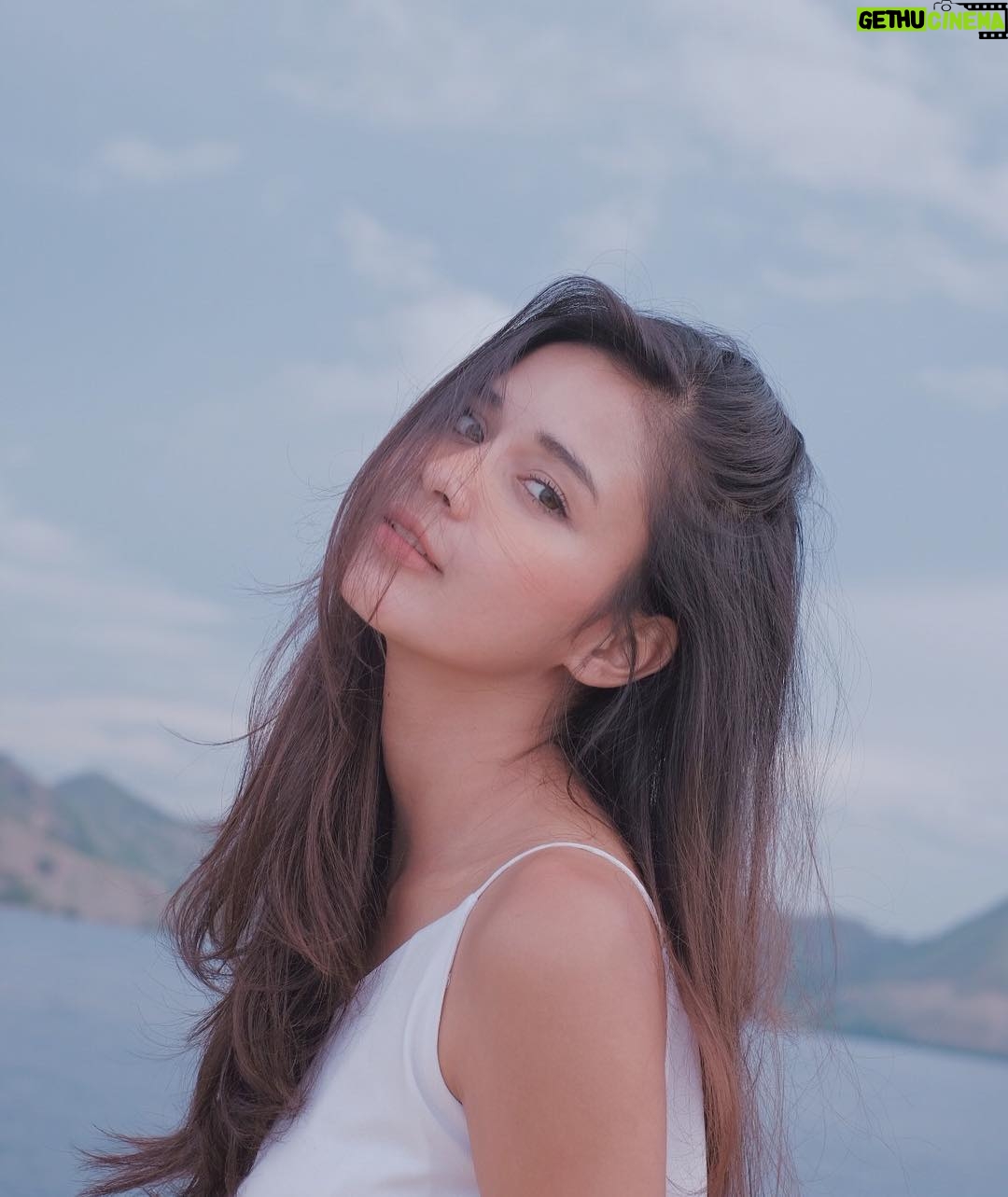 Gita Virga - 7K Likes - Monday.