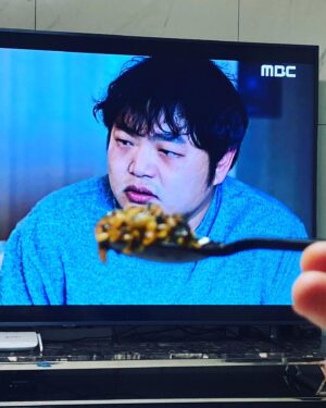 Go Gyu-pil Instagram - 밥줘서 고맙다