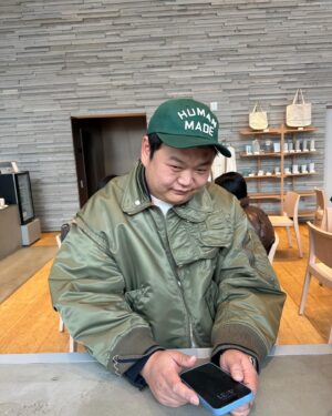 Go Gyu-pil Instagram - 두툼한 손...
