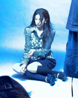 Go Youn-jung Instagram - 🦆💙
