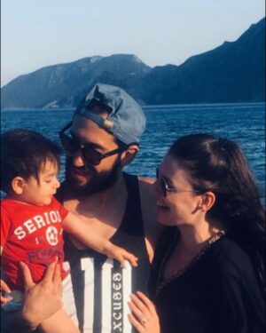 Gökhan Karacık Instagram - Bir mucizeye bakar gibi❤️ like looking at a miracle🙏 #TB