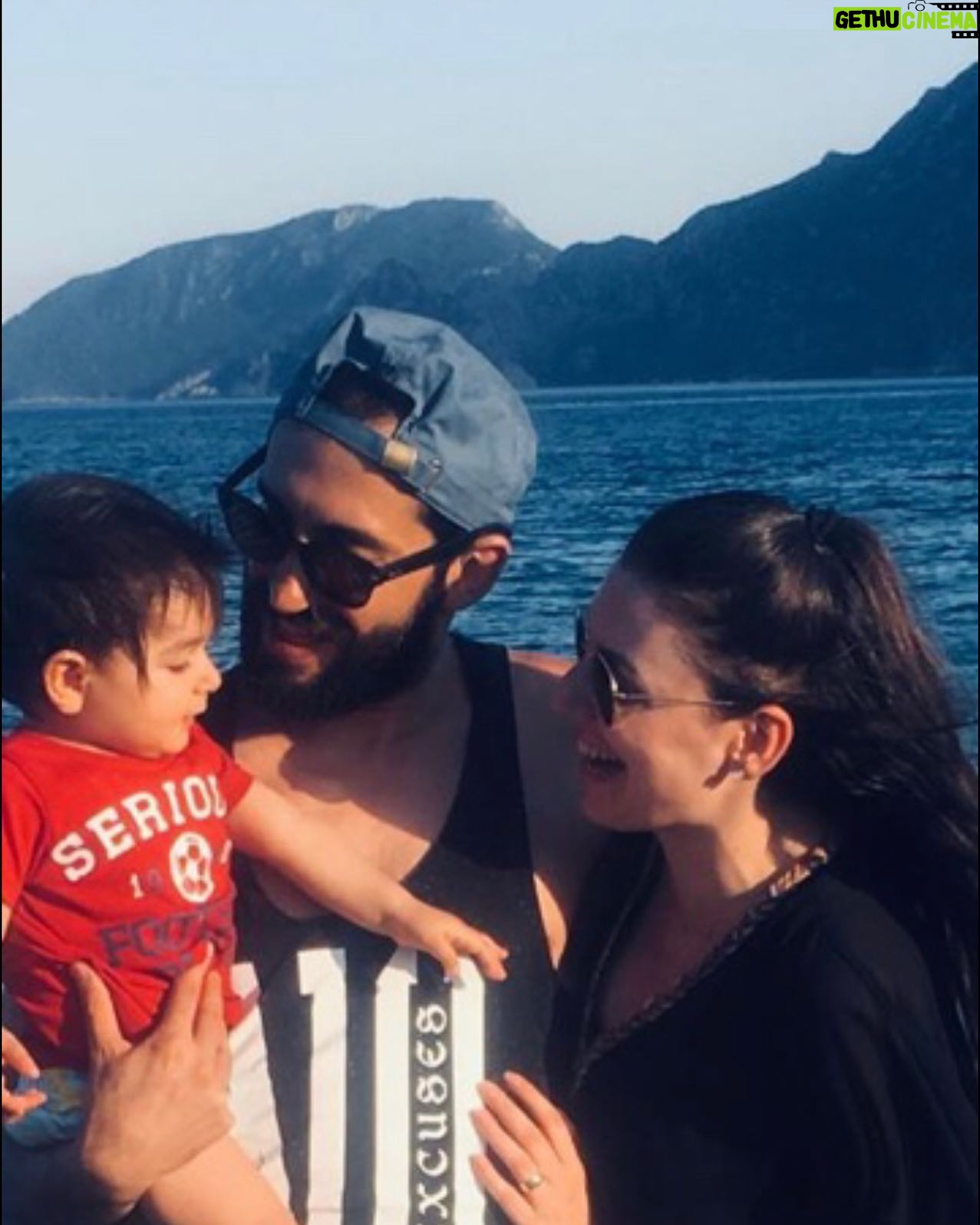 Gökhan Karacık - 2.5K Likes - Bir mucizeye bakar gibi❤️ like looking at a miracle🙏 #TB