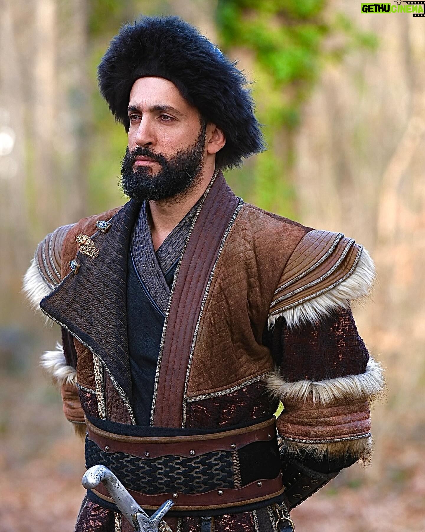 Gökhan Karacık - 3 Likes - Sizi Baybora ile tanıştıralım✋🏼kaldığımız yerden yeni bir hikaye ile yeniden karşınızdayım “Kudüs Fatihi Selahattin Eyubi” ile her pazartesi evlerinize konuk olmaya geliyoruz☝🏼 @selahaddindizi @bulentsakrak_ @trt1
