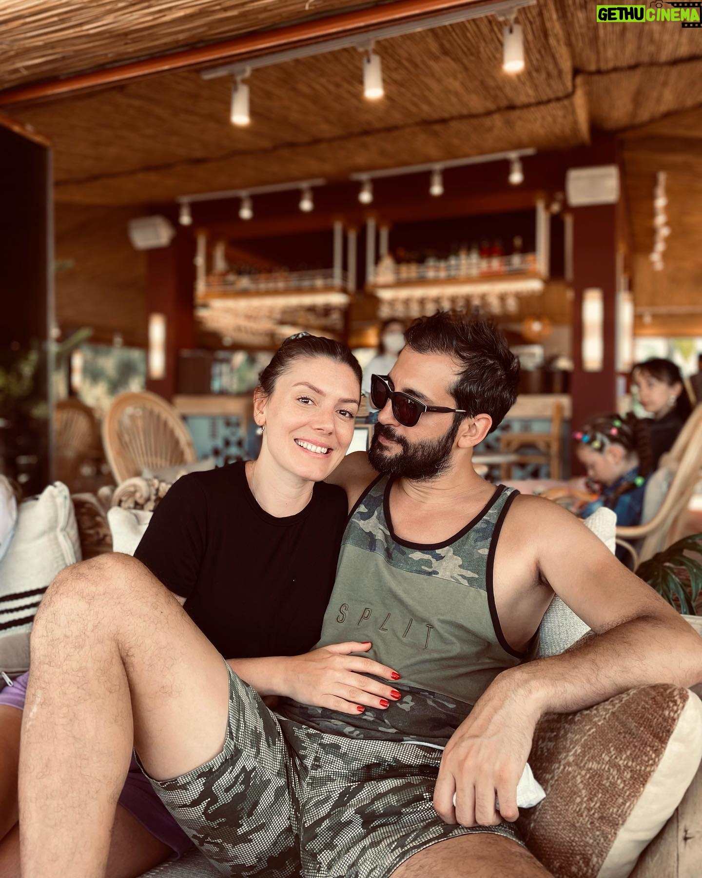 Gökhan Karacık - 1.7K Likes - Love mod on👨👩👦 #Gökhankaracik #birhayalimvar #ihavedream #family #summer #pakistan #turkey #🇹🇷 @gokcebasusta