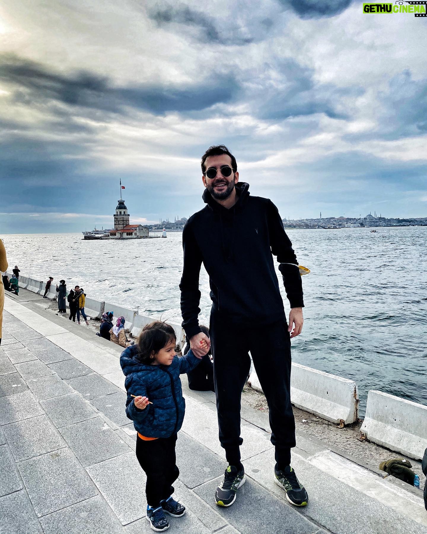 Gökhan Karacık - 2.2K Likes - Bizde çocuk sevgisi baba mirasıdır🙏
“our love of children is inheritance of the father”
