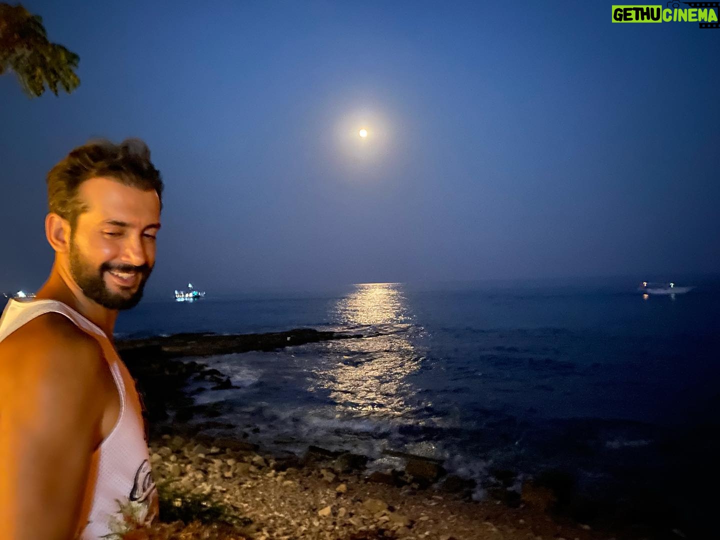 Gökhan Karacık - 1.9K Likes - İnsan dilinin altında gizlidir🥇#gökhankaracik “hidden under the human tongue”
